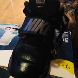 Boys Nike Team Hustle Shoes